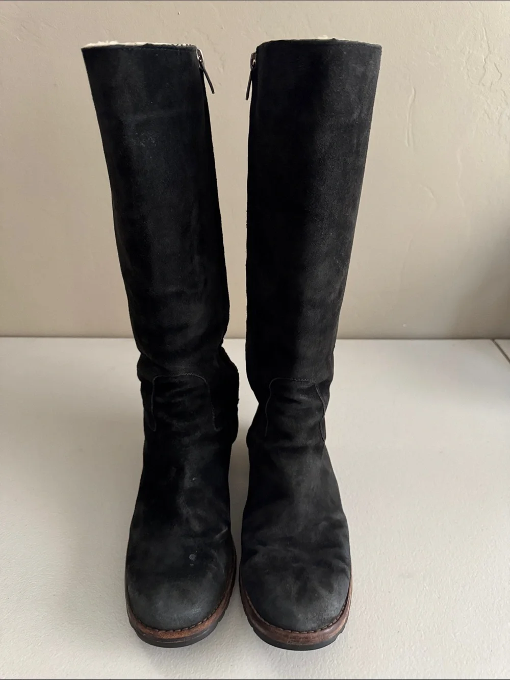 🖤🙌🏼 UGG winter boots Sherpa lined 8.5